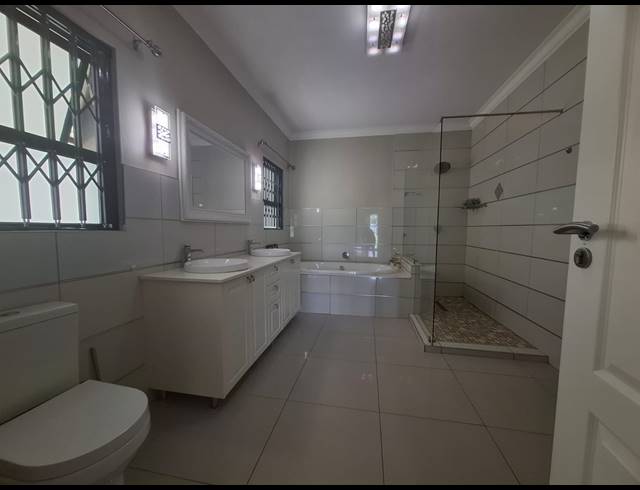 4 BEDROOM HOUSE FOR SALE IN UNITAS PARK